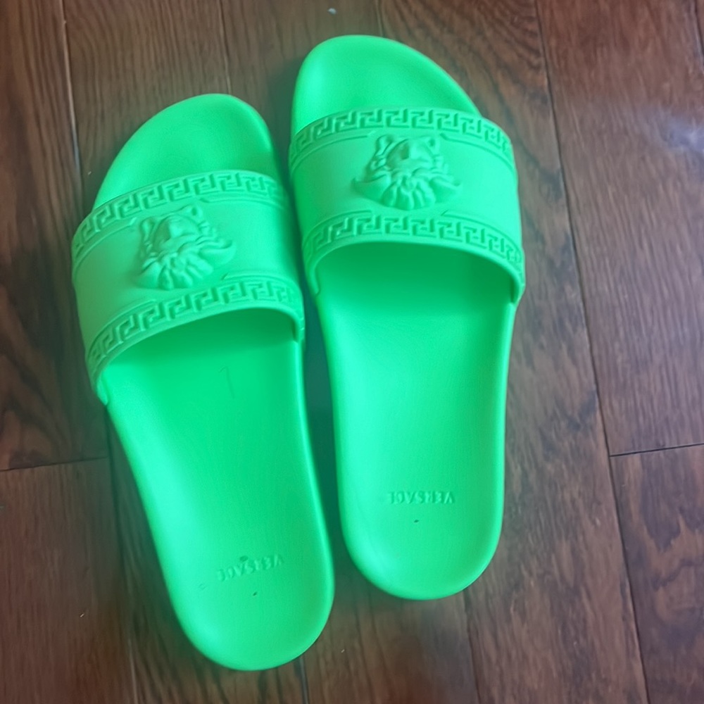 Versace slides - Picture 4 of 4